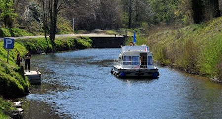 Vacaciones de Charter Fluvial