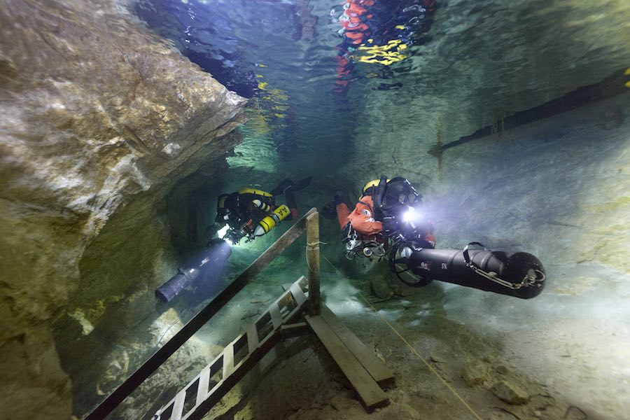 buceo en minas