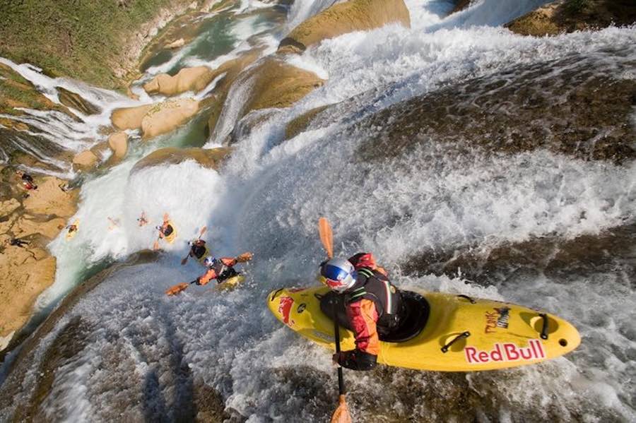 Kayak en rio subterráneo - Rafa Ortiz 1