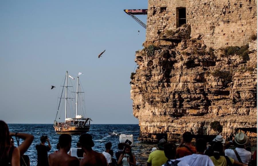 red bull cliff diving 1