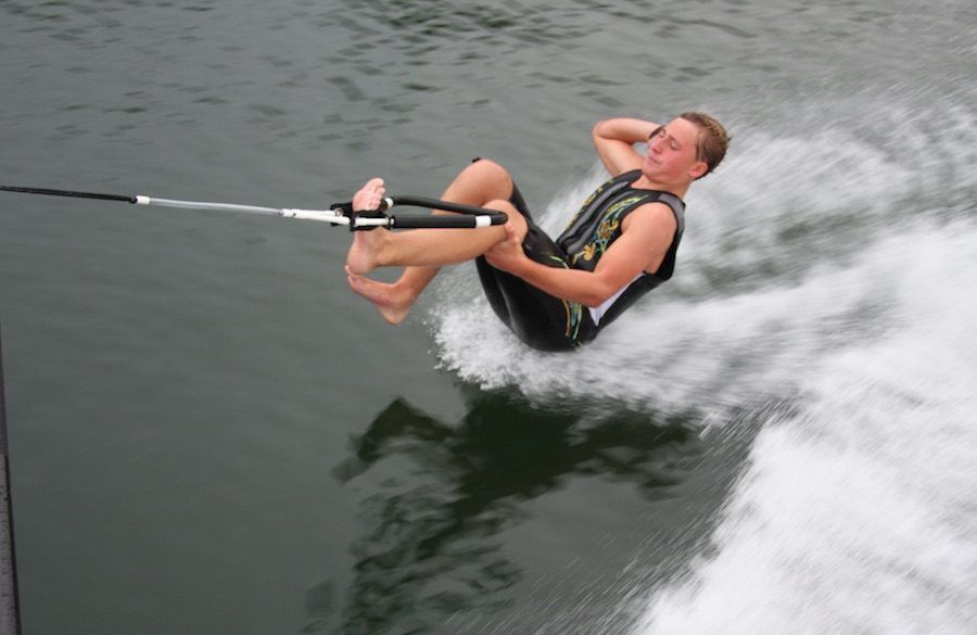 water ski barefoot 1