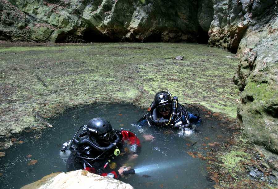 cueva inundada 3