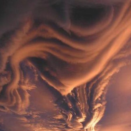 Nubes asperitas