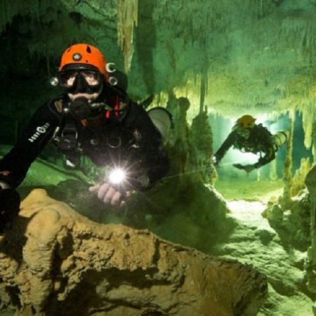 cueva bajo agua mas larga del mundo